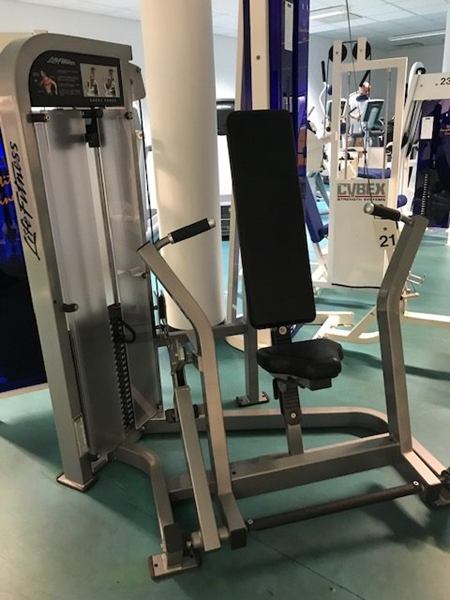Chestpress Life Fitness - IMG_5460-e1560188745541.jpg