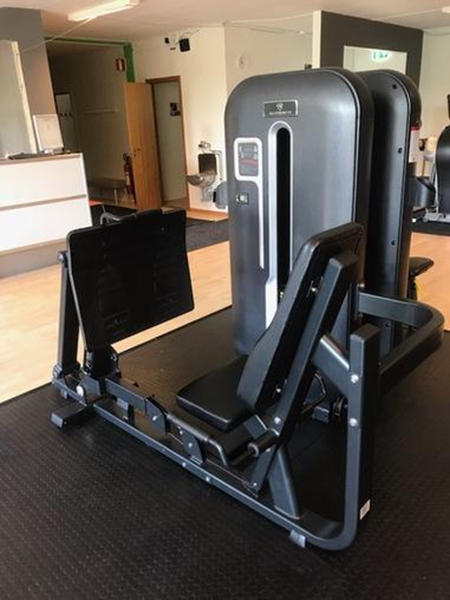 Legpress-Sittande Benpress GrandMaster Black-Diamond - Legpress-Sittande Benpress GrandMaster Black-Diamond2.jpg