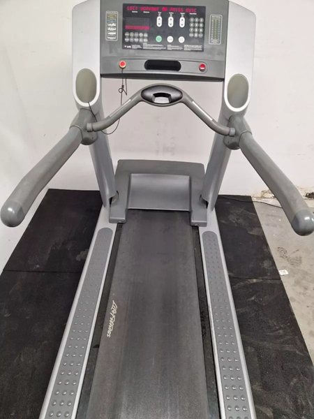 Löpband LifeFitness 95Ti - lifefitness3- löpband.jpeg