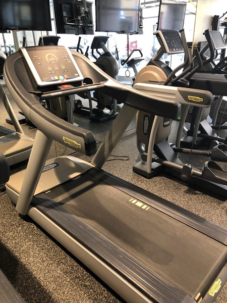 Löpband Excite Run 500 i toppskick från Hotell - Technogym-Cardio-10-e1558710839184.jpg