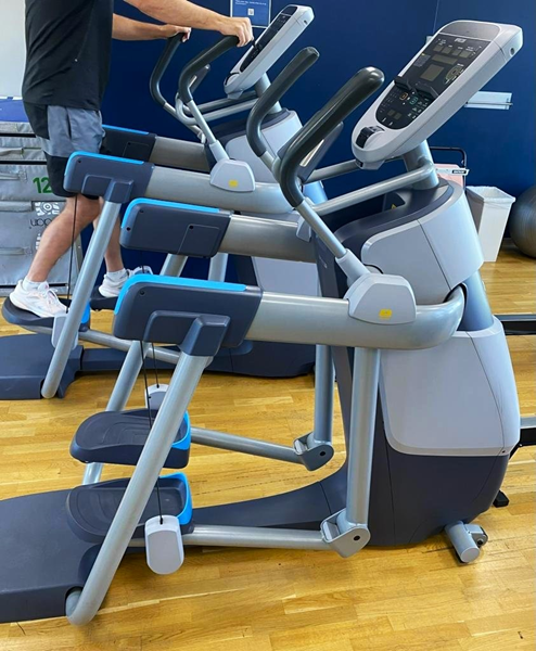 AMT 885 med Open Stride Precor - PRECOR AMT CROSSTRAINER-2023.JPG