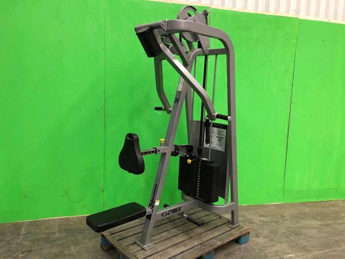 Rowingmaskin – Sittande Rodd med bröstdyna Cybex - Rowingmaskin-–-Sittande-Rodd-med-brostdyna-Cybex.-scaled.jpg