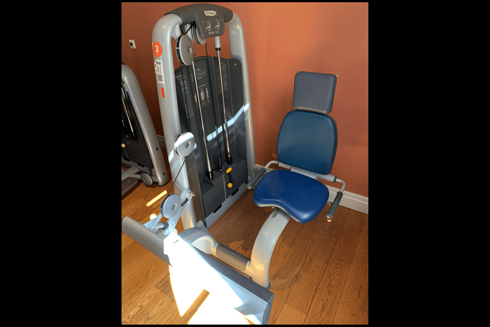 Tåhävningar träna  vader sittande  - tåhävningar-träna-vader-sittande-selection-line-technogym-1.png