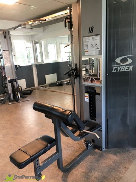 Cablecross med 3 stationer inkl Kryssdrag, Bicepscurl  - Bild3.jpg