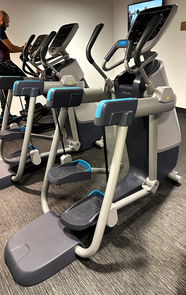 AMT 885 med Open Stride Precor - AMT PRECOR CROSSTRAINERS-2023.jpg