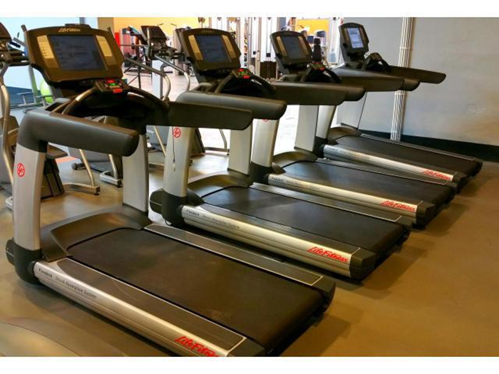 Löpband Life Fitness 95T - löpband-life-fitness-gymkvalitet.jpg