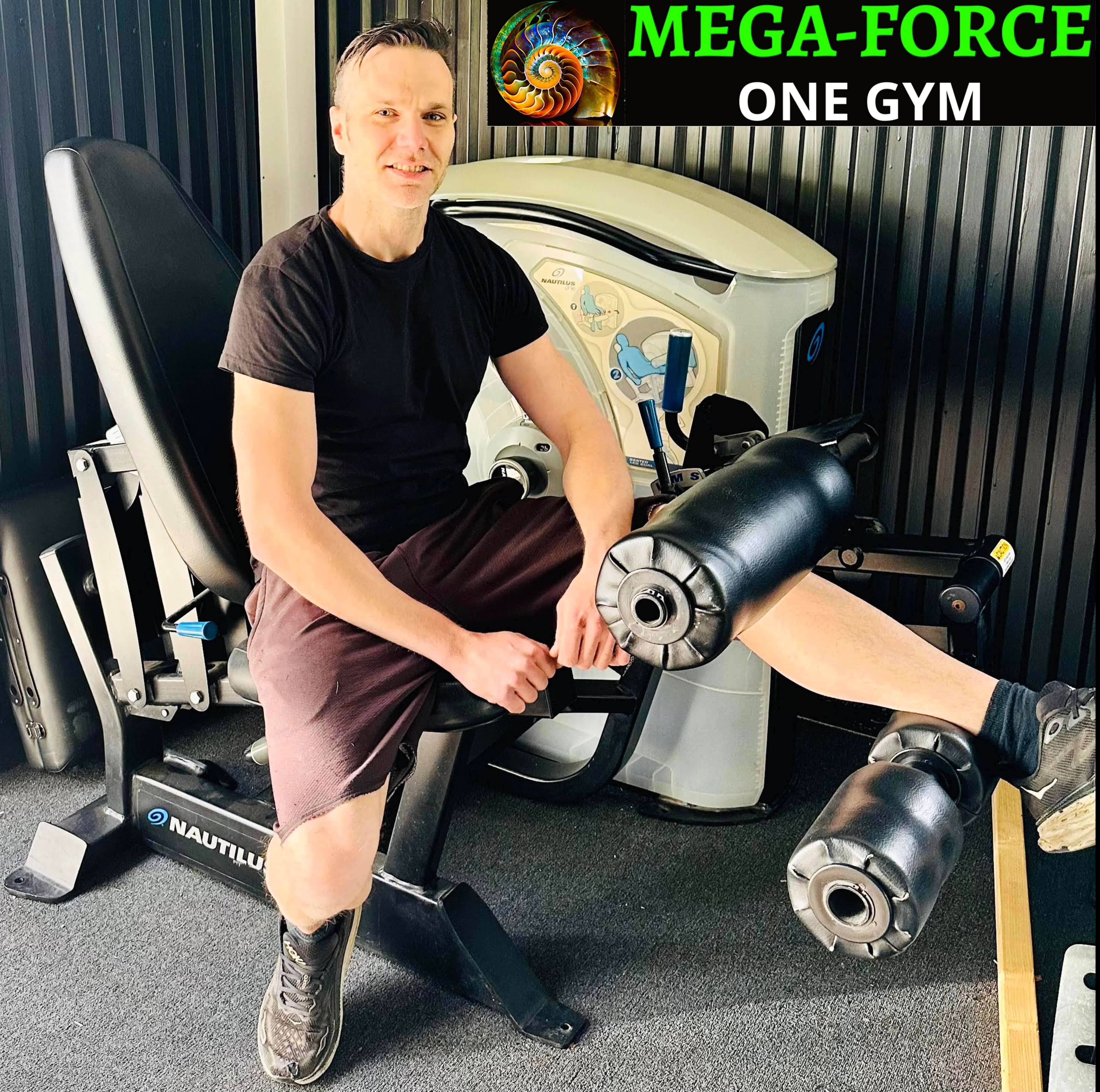 Alla vet att man tränar hårdare och bättre med en Personlig Tränare? - MEGA FORCE ONE GYM 2025 Bencurl Nautilus