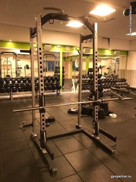 Halfrack Tuff Stuff-GymPartner - 46.-Half-rack-Power-rack-För-säker-träning-Knäböj-och-Bänkpress-mm-e1543072271119.jpg