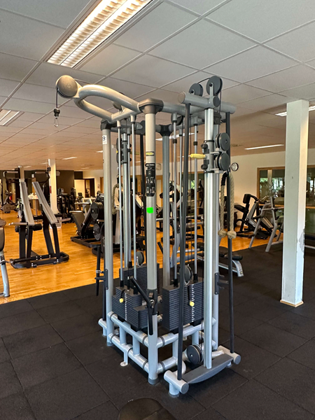 Fyrastationers Cable Tower Technogym - IMG-1722 (2).jpg
