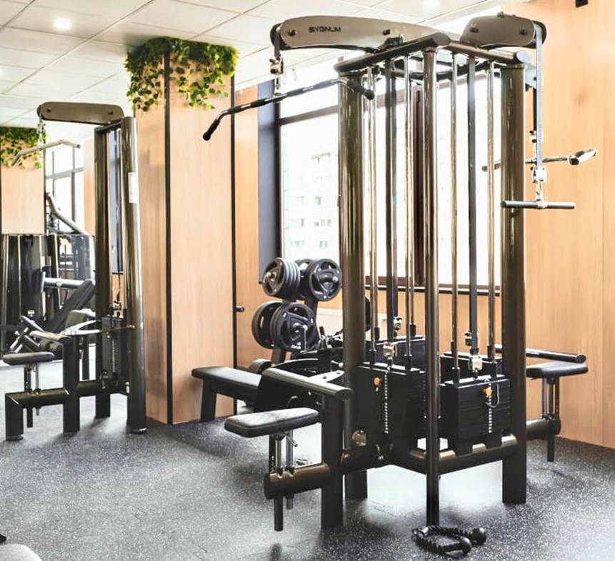 GYMUTRUSTNING RENOVERAD FRÅN GYM80-24