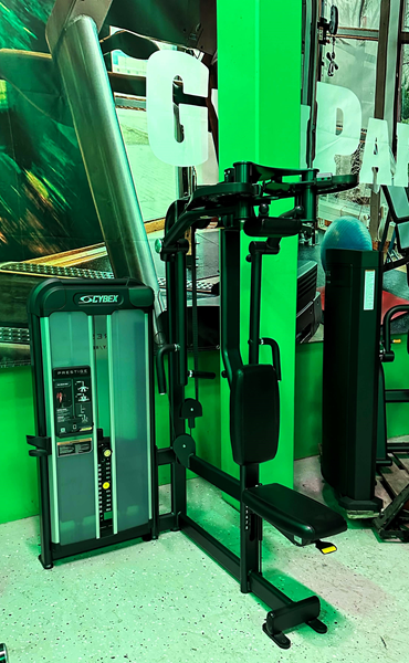 Pec-deck Cybex Bröstmuskelmaskin toppskick. - CYBEX BRÖST PRESS -2729 (1).jpg